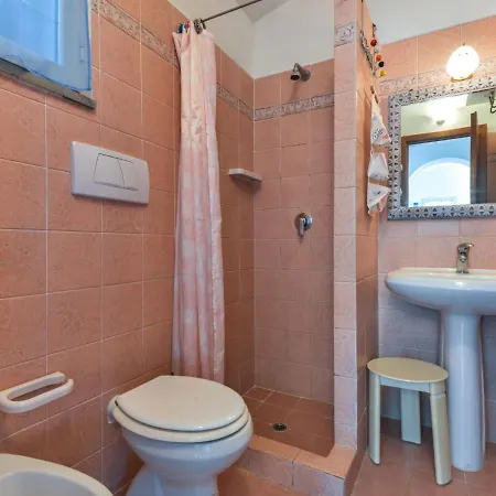 Holiday home La Paradisa By Interhome Nisporto
